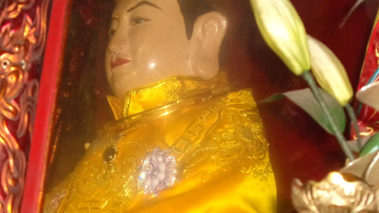 Đền Ông Hoàng Mười